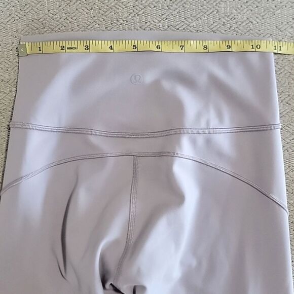 Lululemon In Movement Tight 25" Dark Chrome Legging - Size 4 - Picture 7 of 13